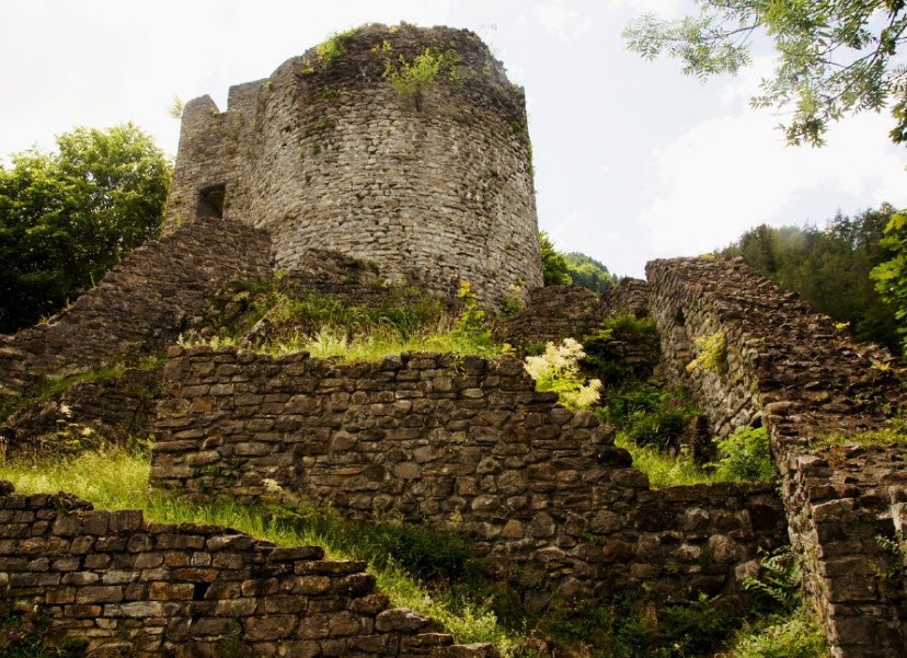 Burgruine Unspunnen, Wilderswil, Switzerland, Switzerland